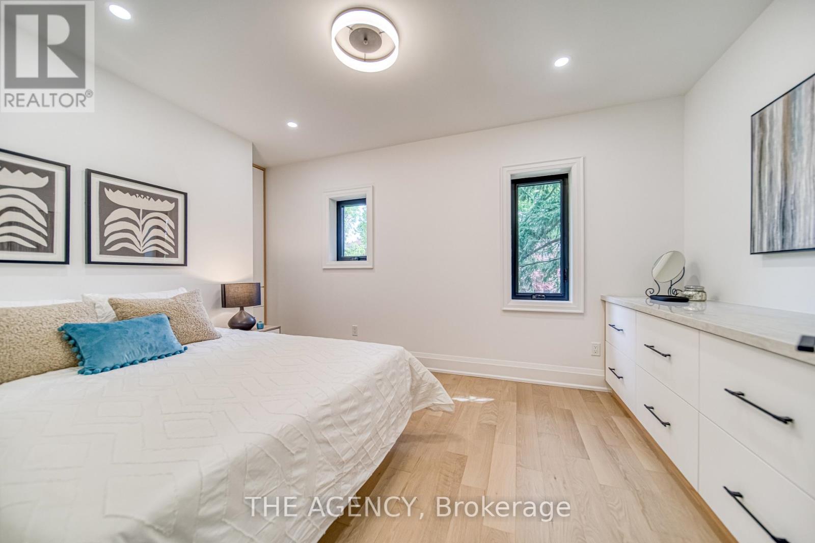 16 Duncannon Drive, Toronto (forest Hill South), Ontario