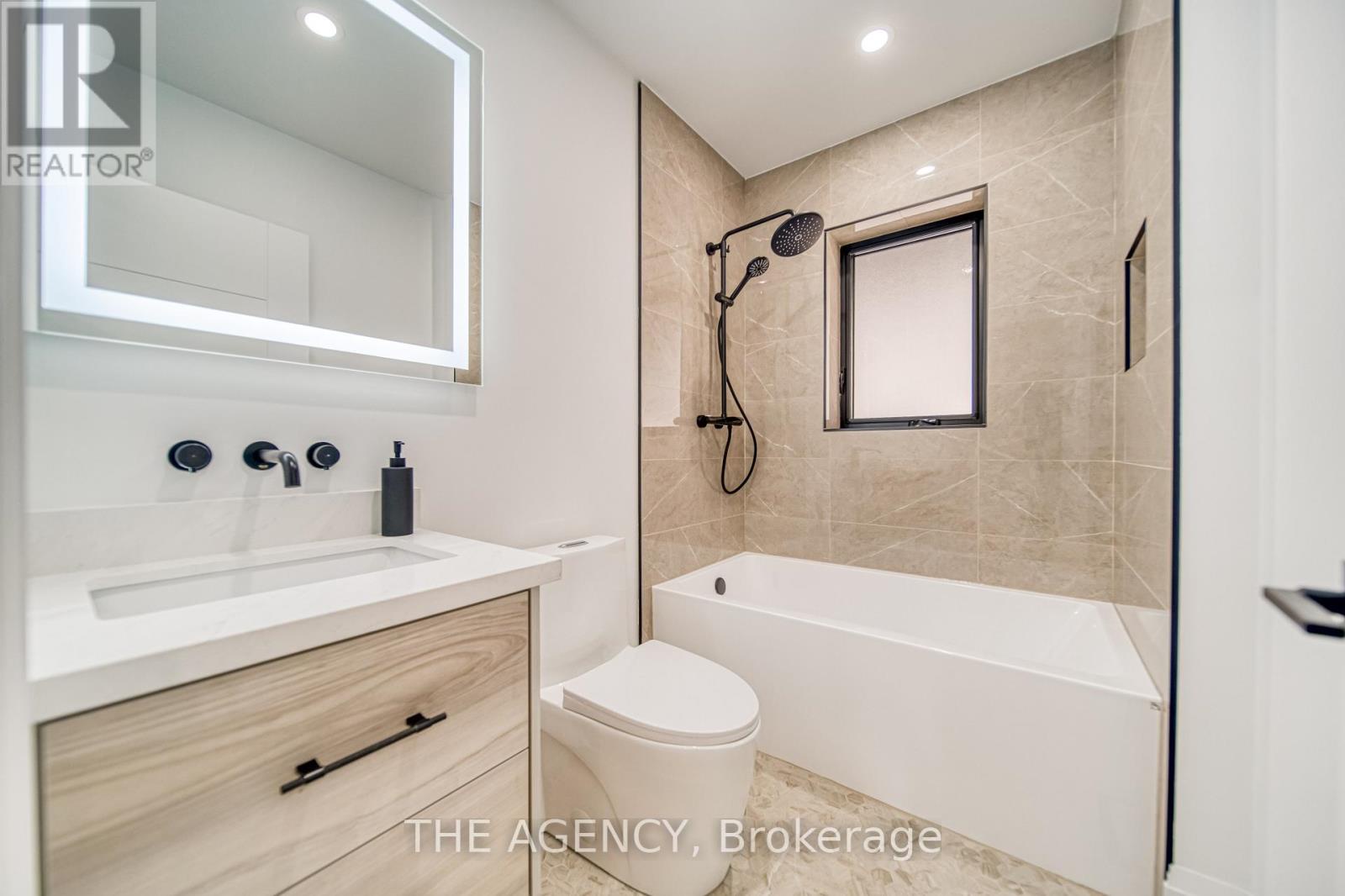 16 Duncannon Drive, Toronto (forest Hill South), Ontario