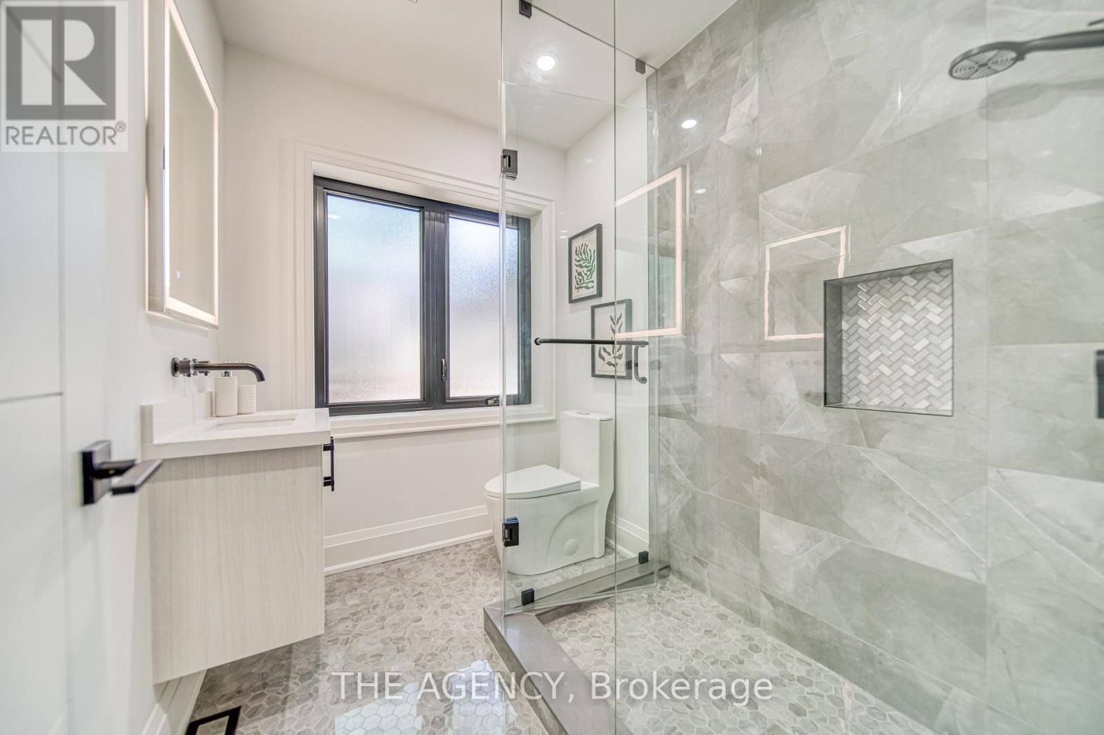 16 Duncannon Drive, Toronto (forest Hill South), Ontario