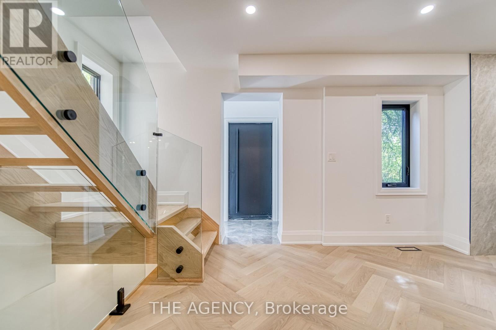 16 Duncannon Drive, Toronto (forest Hill South), Ontario