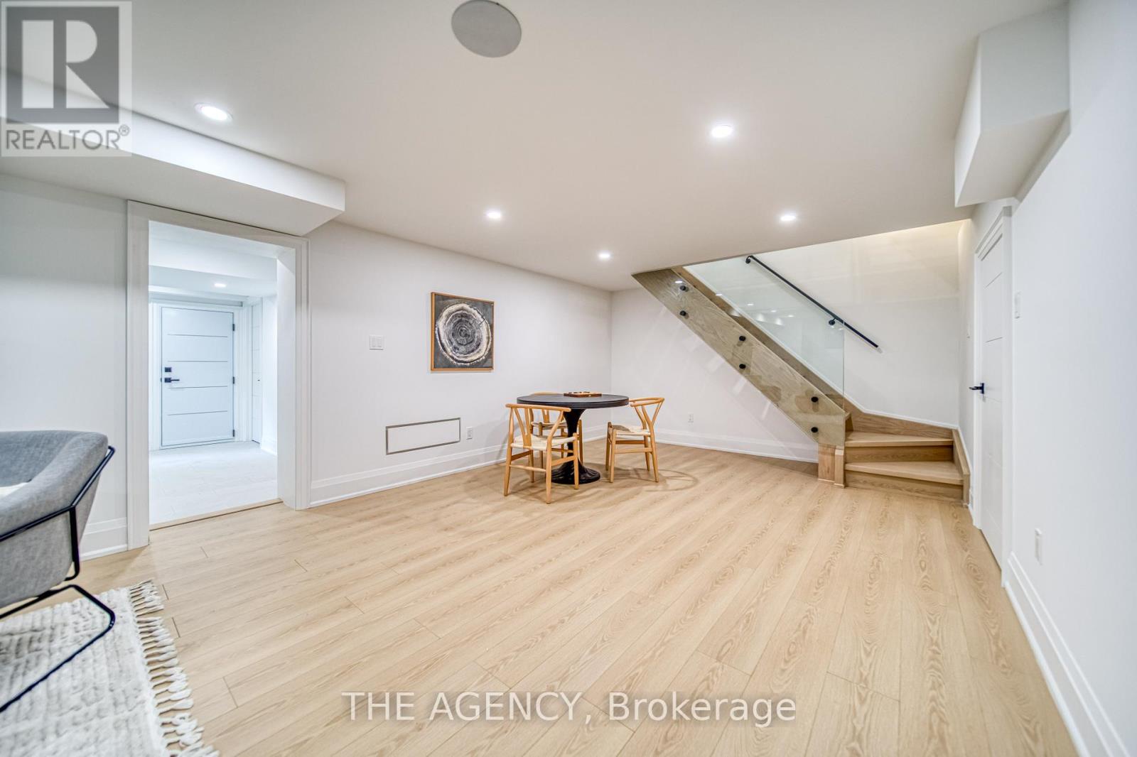 16 Duncannon Drive, Toronto (forest Hill South), Ontario