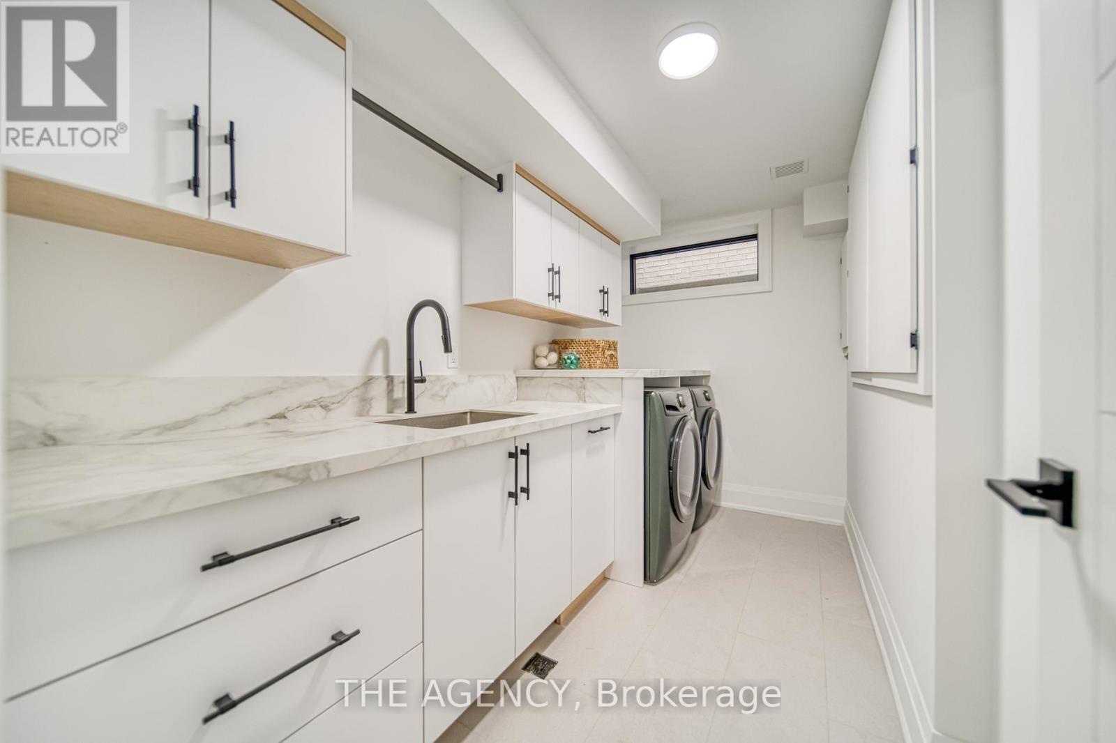 16 Duncannon Drive, Toronto (forest Hill South), Ontario