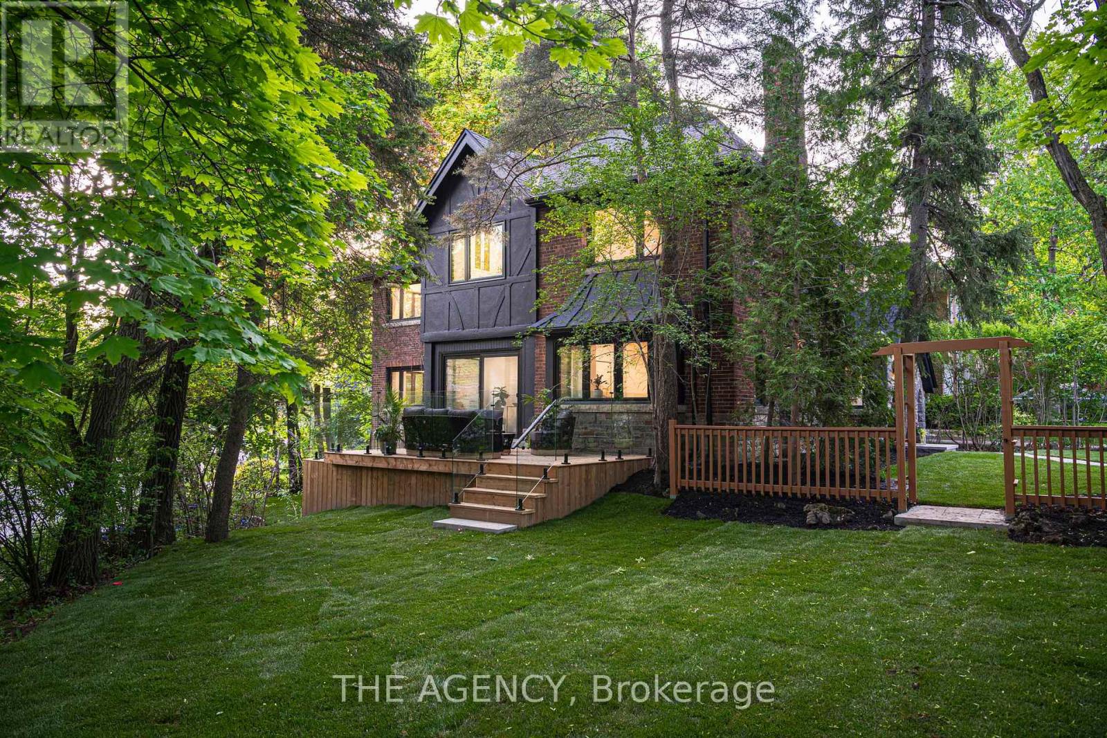 16 Duncannon Drive, Toronto (forest Hill South), Ontario