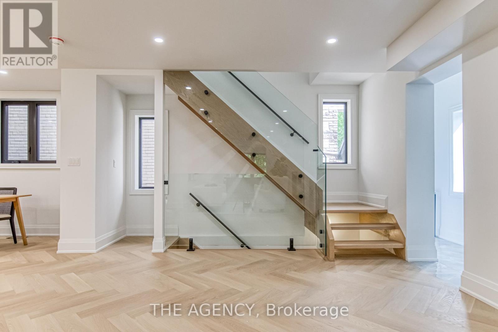 16 Duncannon Drive, Toronto (forest Hill South), Ontario