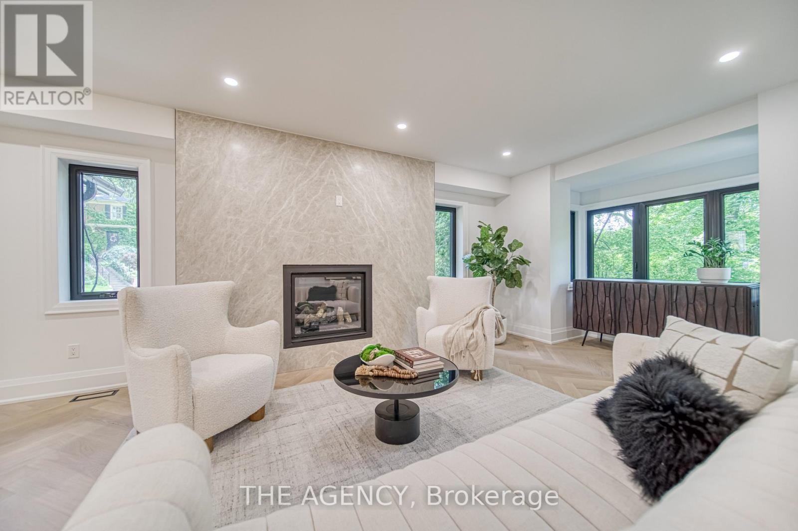 16 Duncannon Drive, Toronto (forest Hill South), Ontario