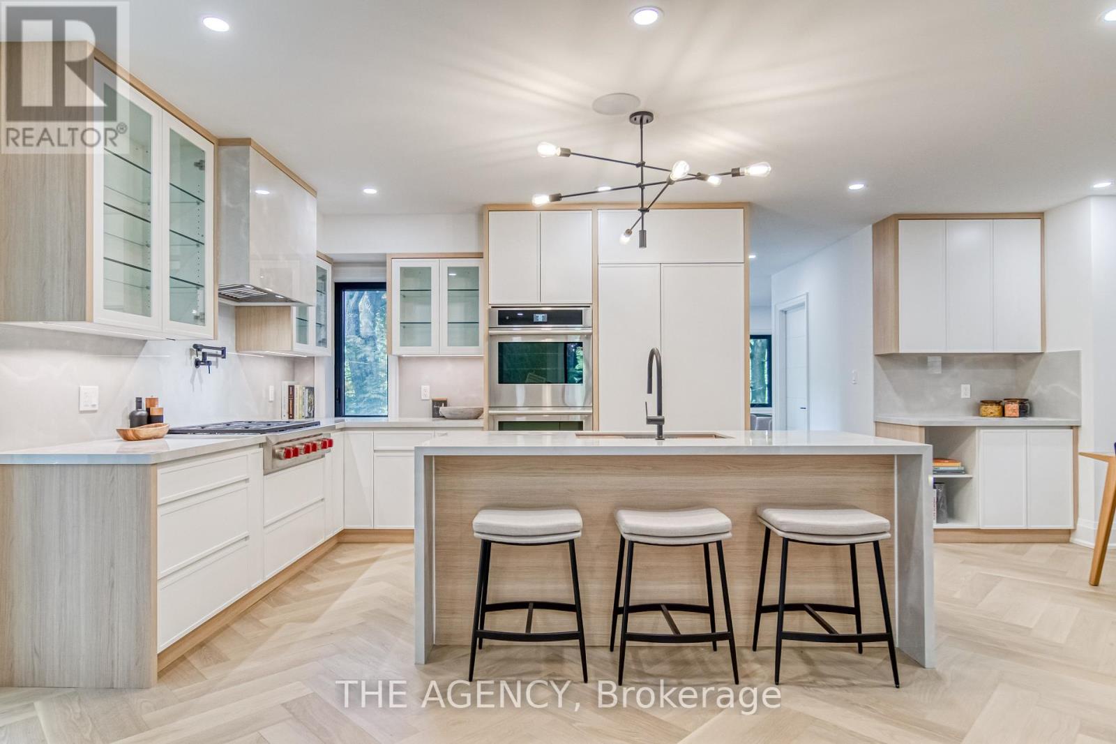 16 Duncannon Drive, Toronto (forest Hill South), Ontario