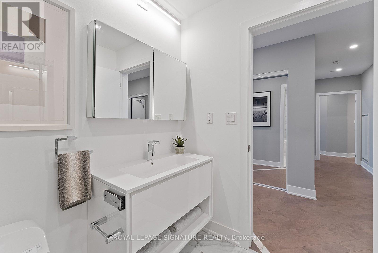 1114 - 99 The Donway W, Toronto (banbury-don Mills), Ontario