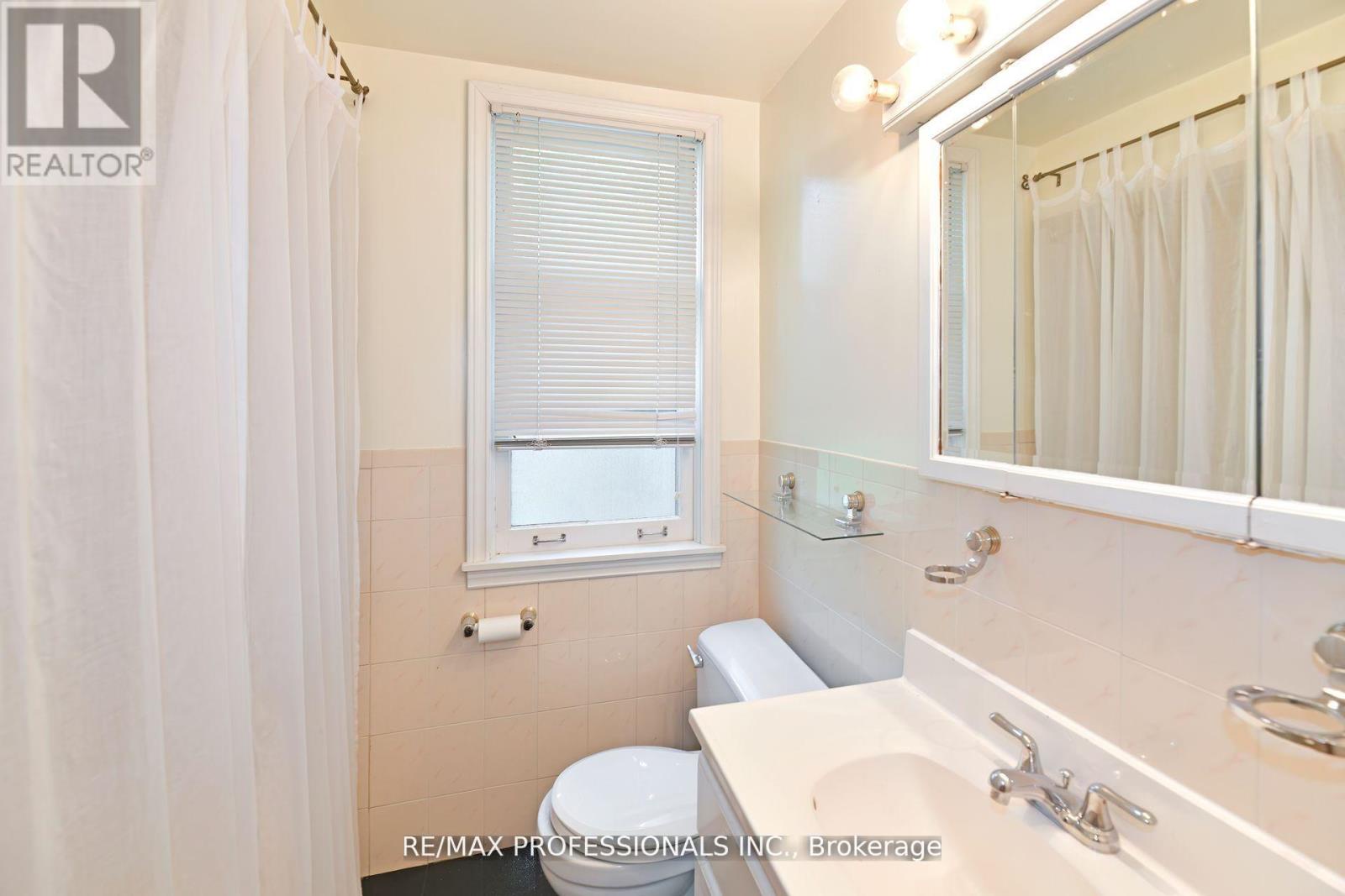 1161 Royal York Road, Toronto (edenbridge-humber Valley), Ontario