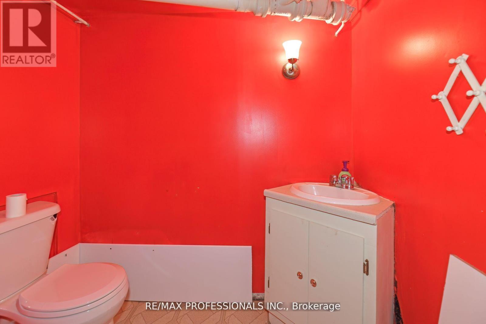 1161 Royal York Road, Toronto (edenbridge-humber Valley), Ontario