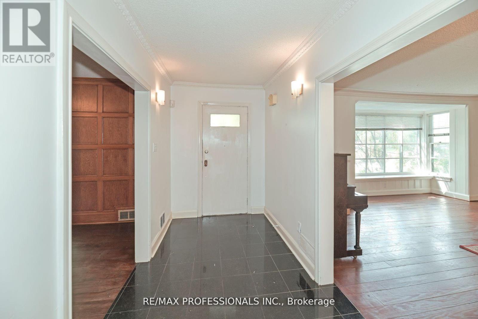 1161 Royal York Road, Toronto (edenbridge-humber Valley), Ontario