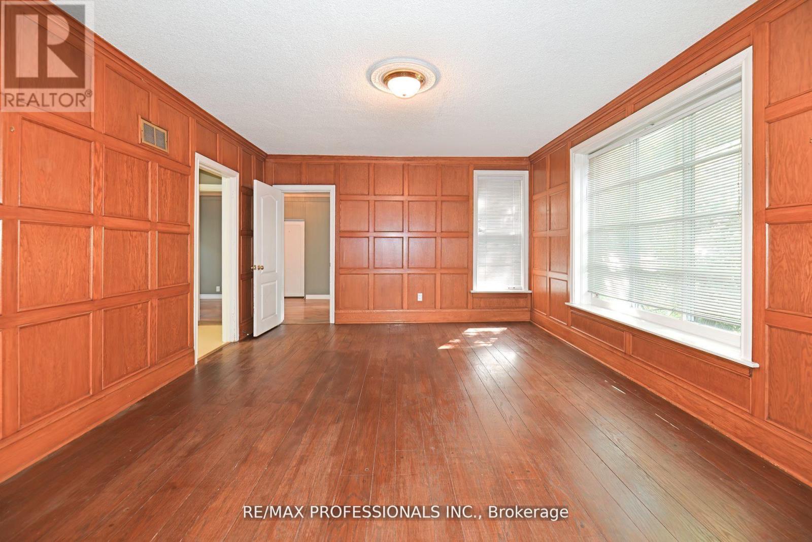 1161 Royal York Road, Toronto (edenbridge-humber Valley), Ontario