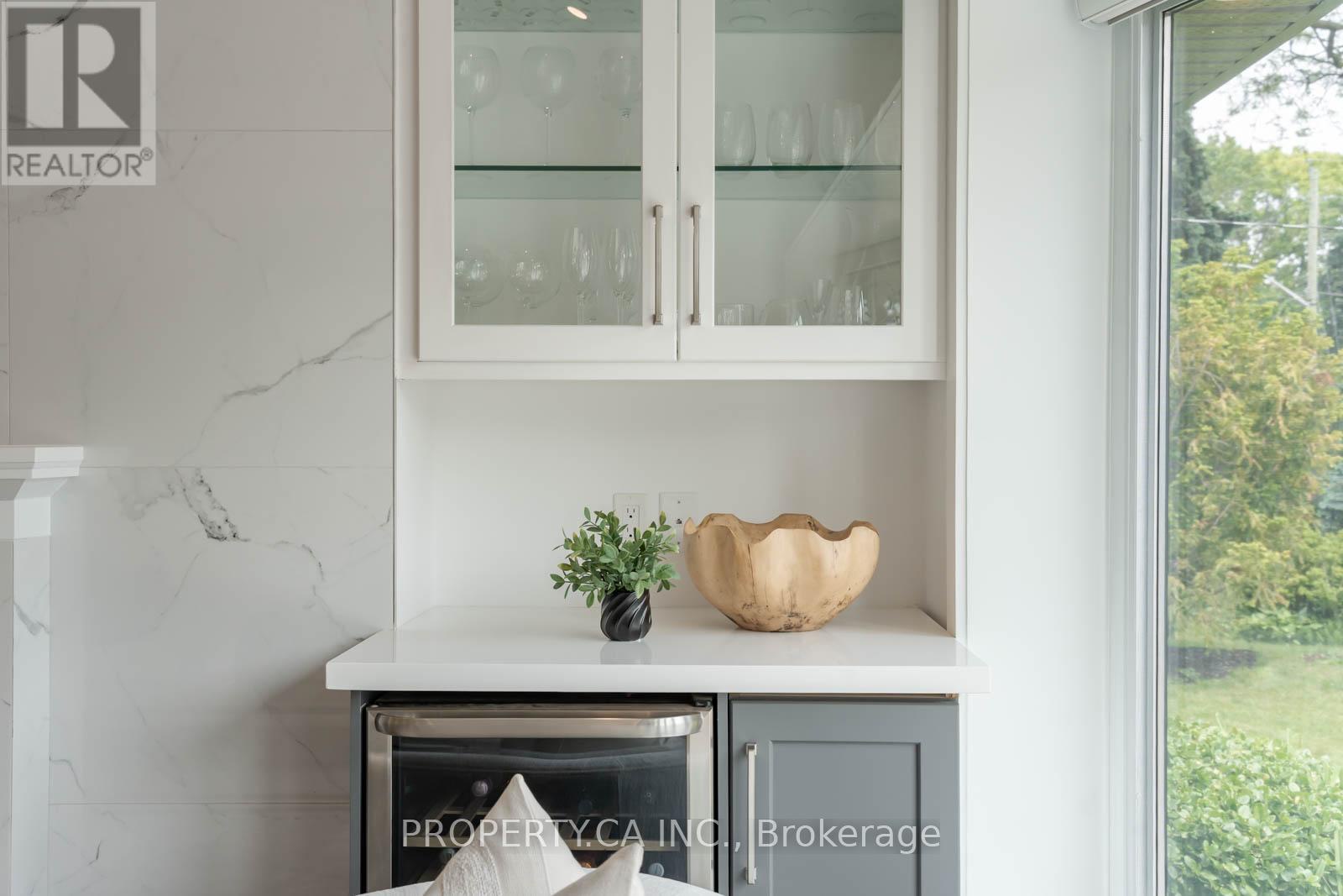 1533 Rometown Drive, Mississauga (lakeview), Ontario