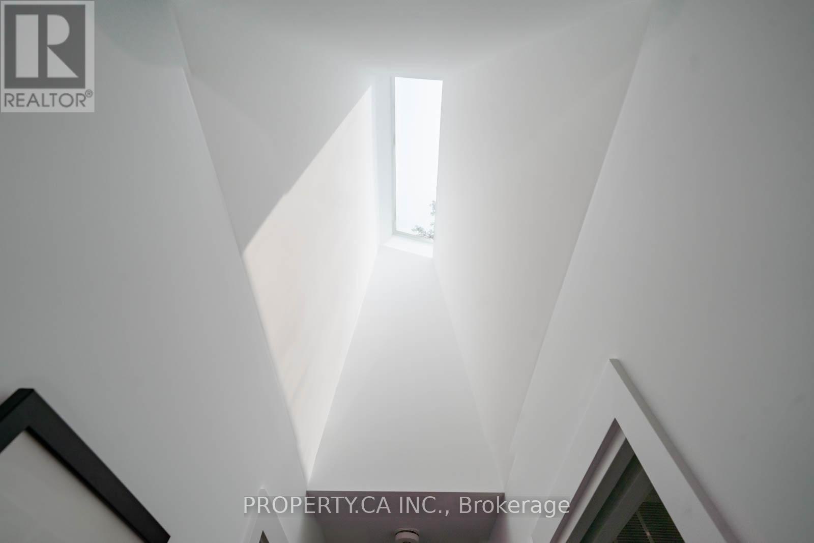 1533 Rometown Drive, Mississauga (lakeview), Ontario