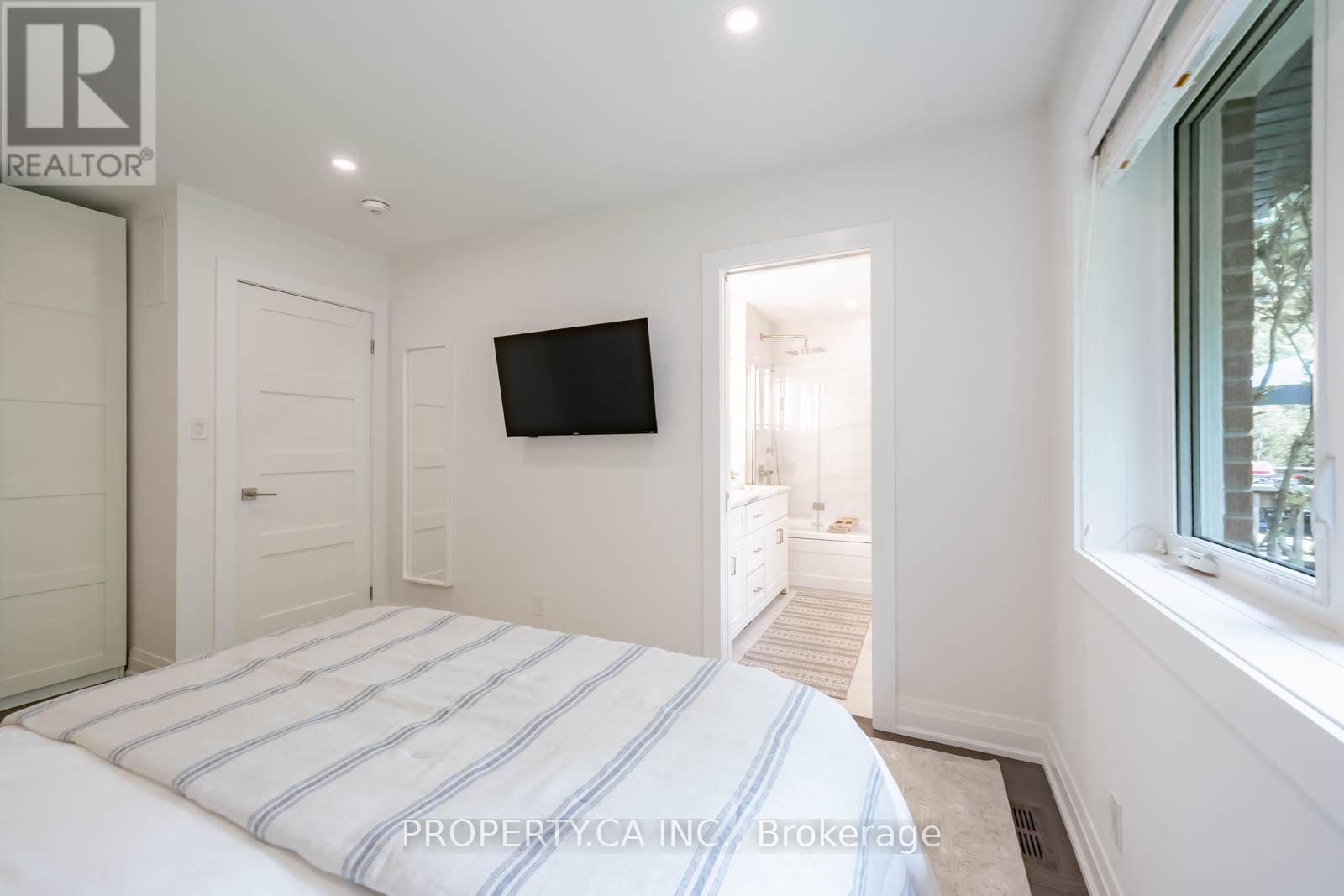 1533 Rometown Drive, Mississauga (lakeview), Ontario