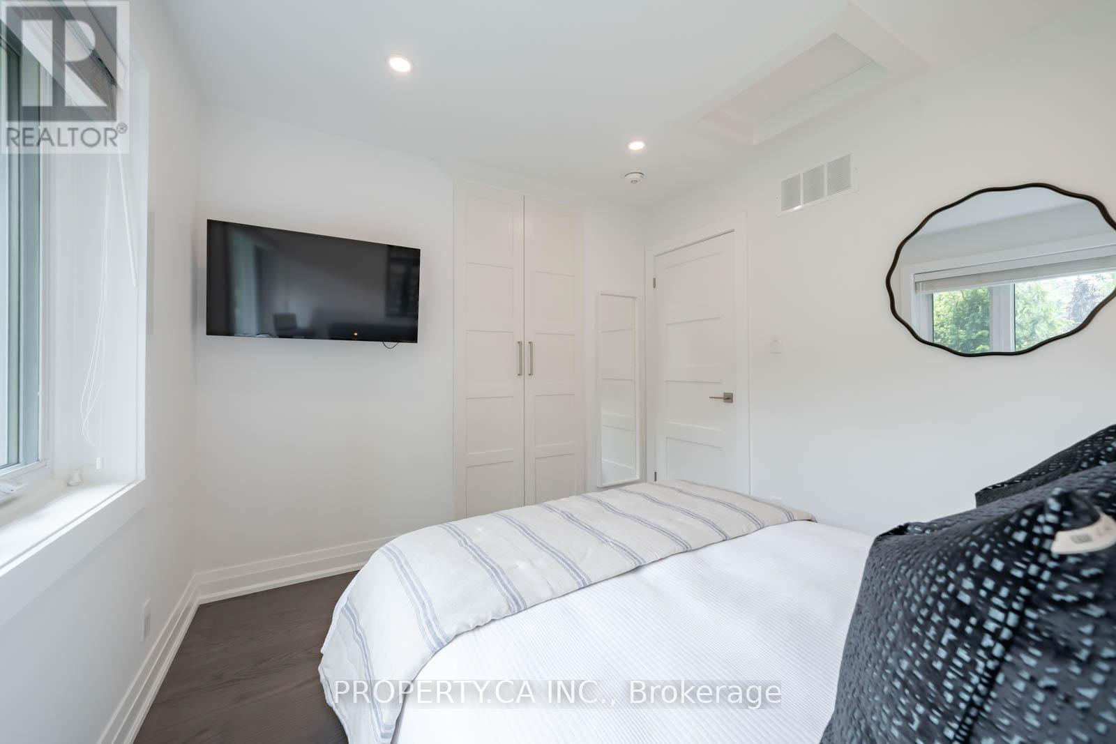 1533 Rometown Drive, Mississauga (lakeview), Ontario