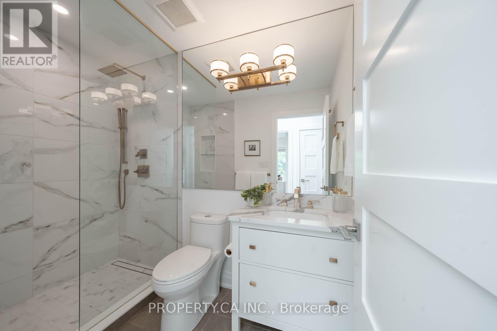 1533 Rometown Drive, Mississauga (lakeview), Ontario