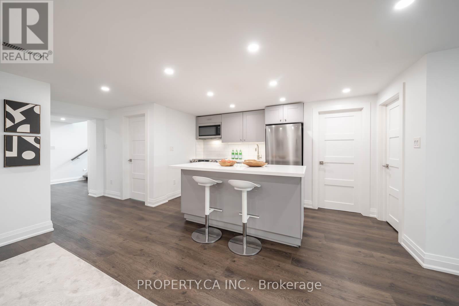 1533 Rometown Drive, Mississauga (lakeview), Ontario