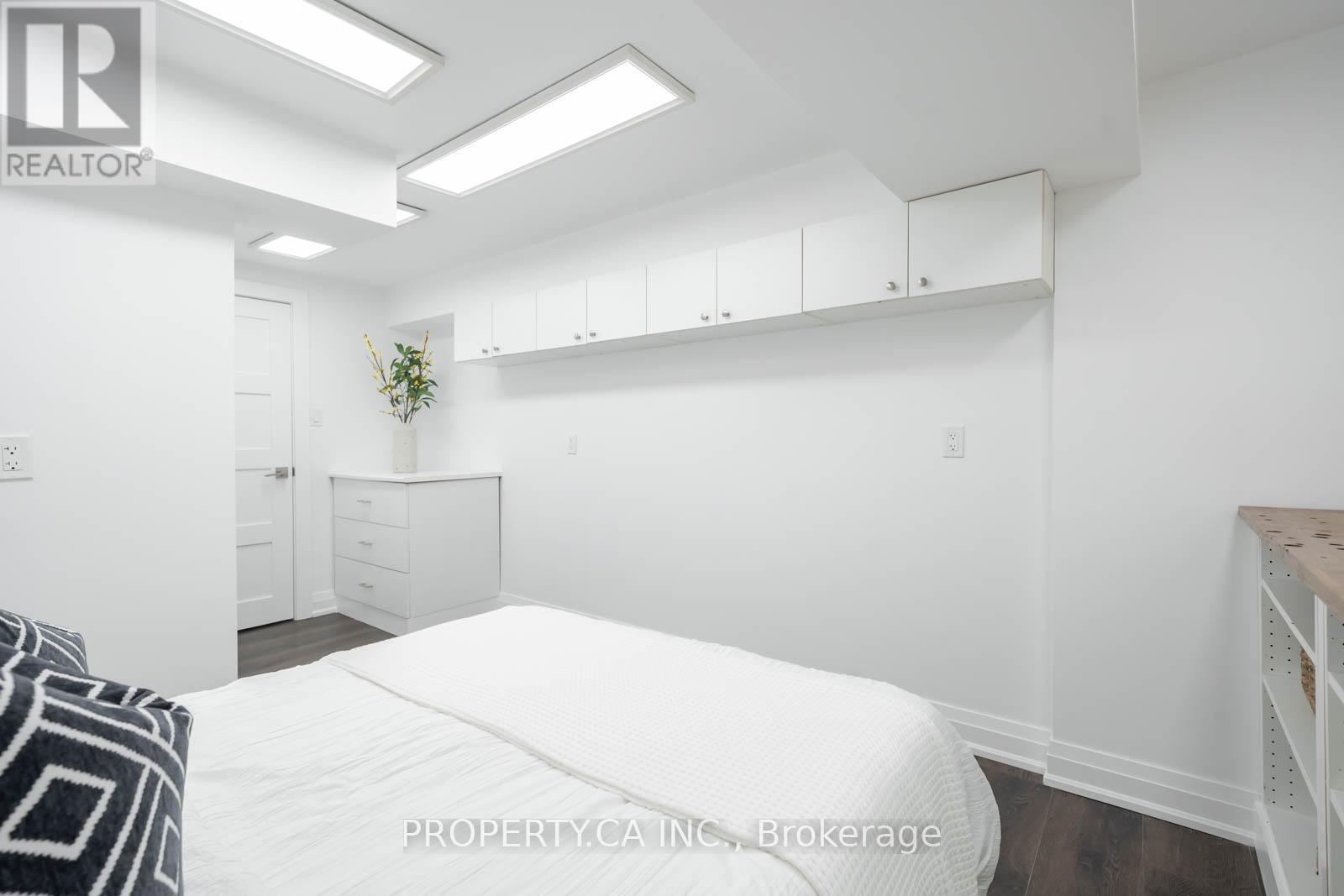 1533 Rometown Drive, Mississauga (lakeview), Ontario