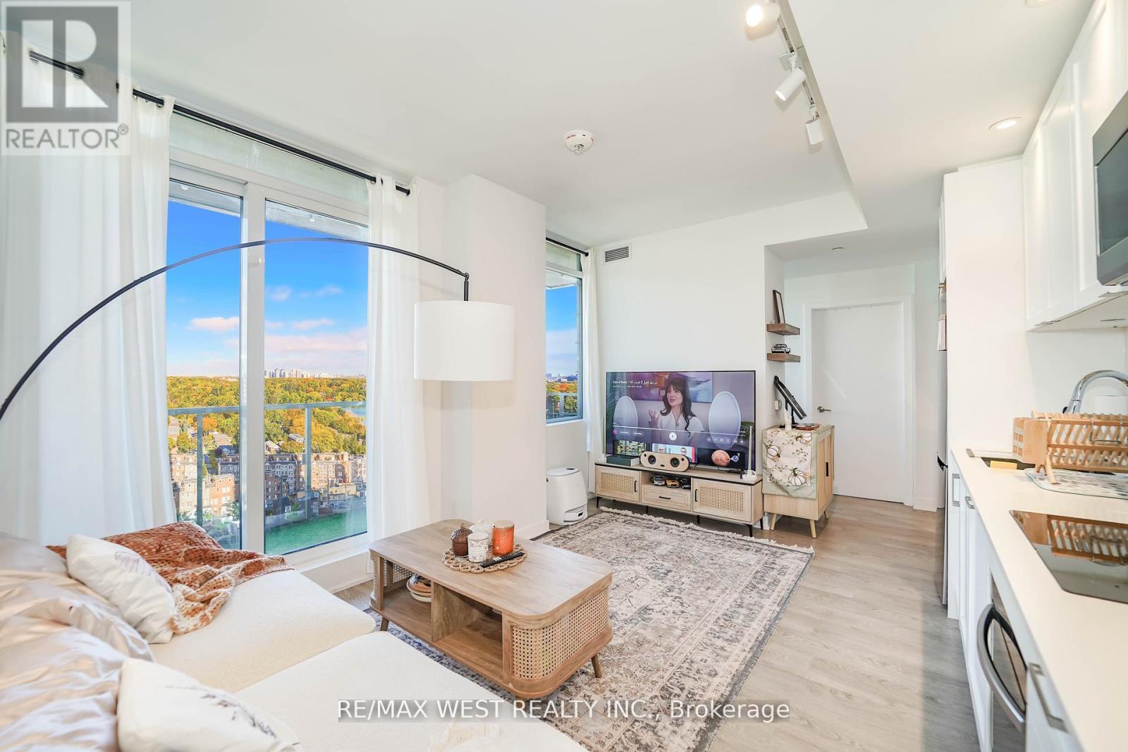 2102 - 1928 Lake Shore Boulevard, Toronto (south Parkdale), Ontario