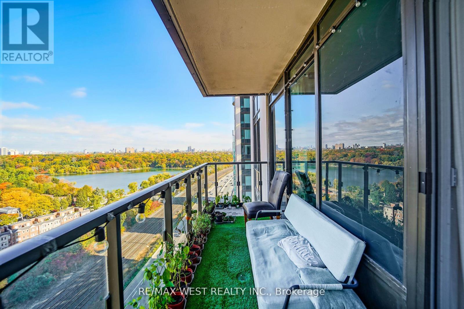 2102 - 1928 Lake Shore Boulevard, Toronto (south Parkdale), Ontario