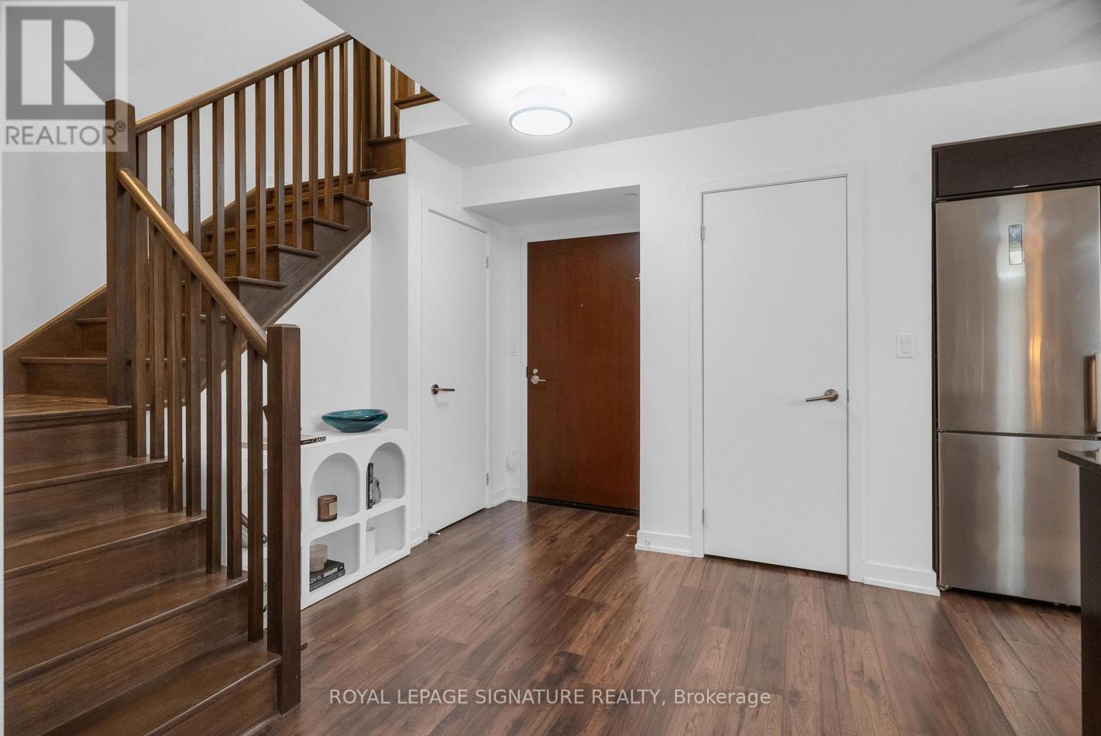 8 - 106 Varna Drive, Toronto (englemount-lawrence), Ontario