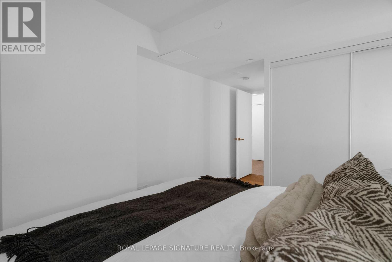 8 - 106 Varna Drive, Toronto (englemount-lawrence), Ontario