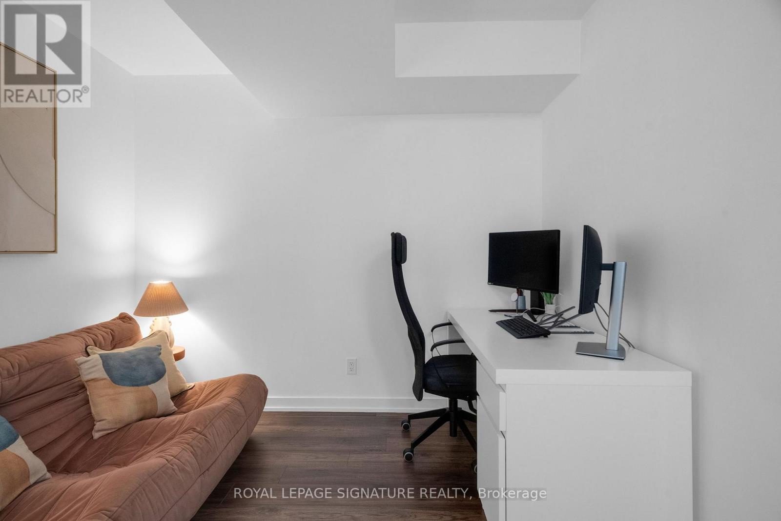 8 - 106 Varna Drive, Toronto (englemount-lawrence), Ontario