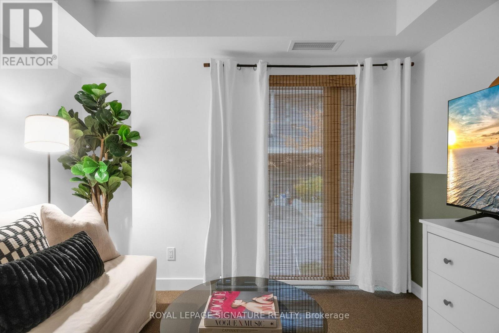 8 - 106 Varna Drive, Toronto (englemount-lawrence), Ontario