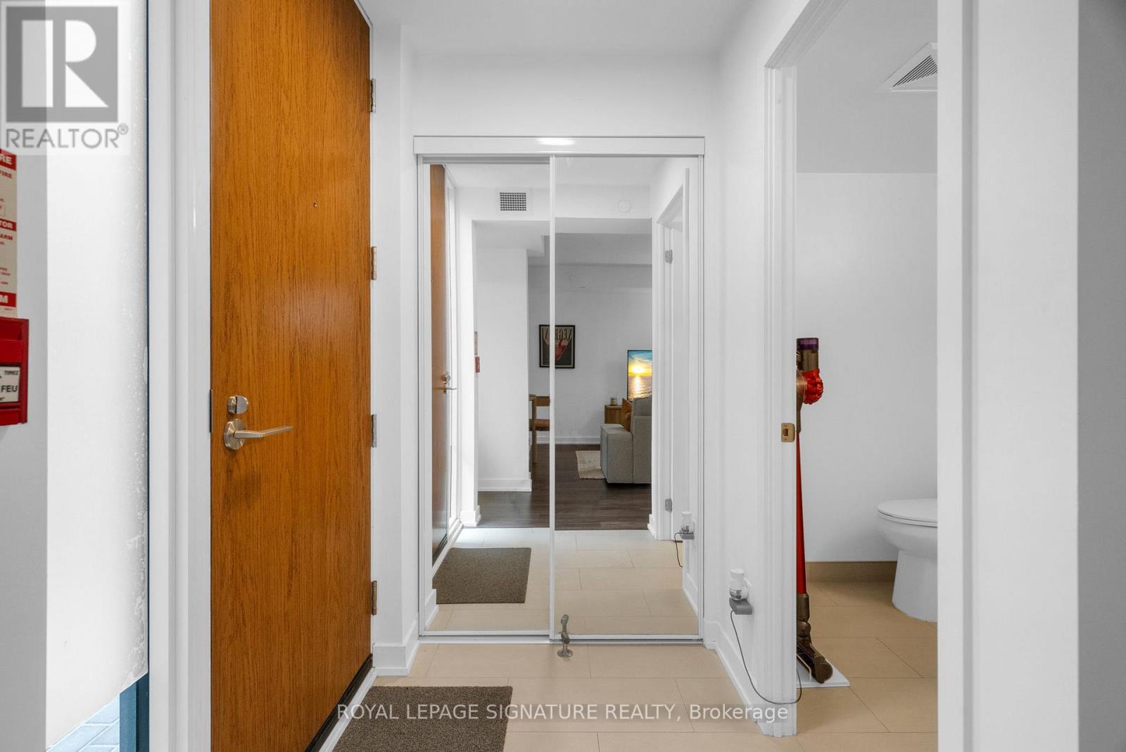 8 - 106 Varna Drive, Toronto (englemount-lawrence), Ontario