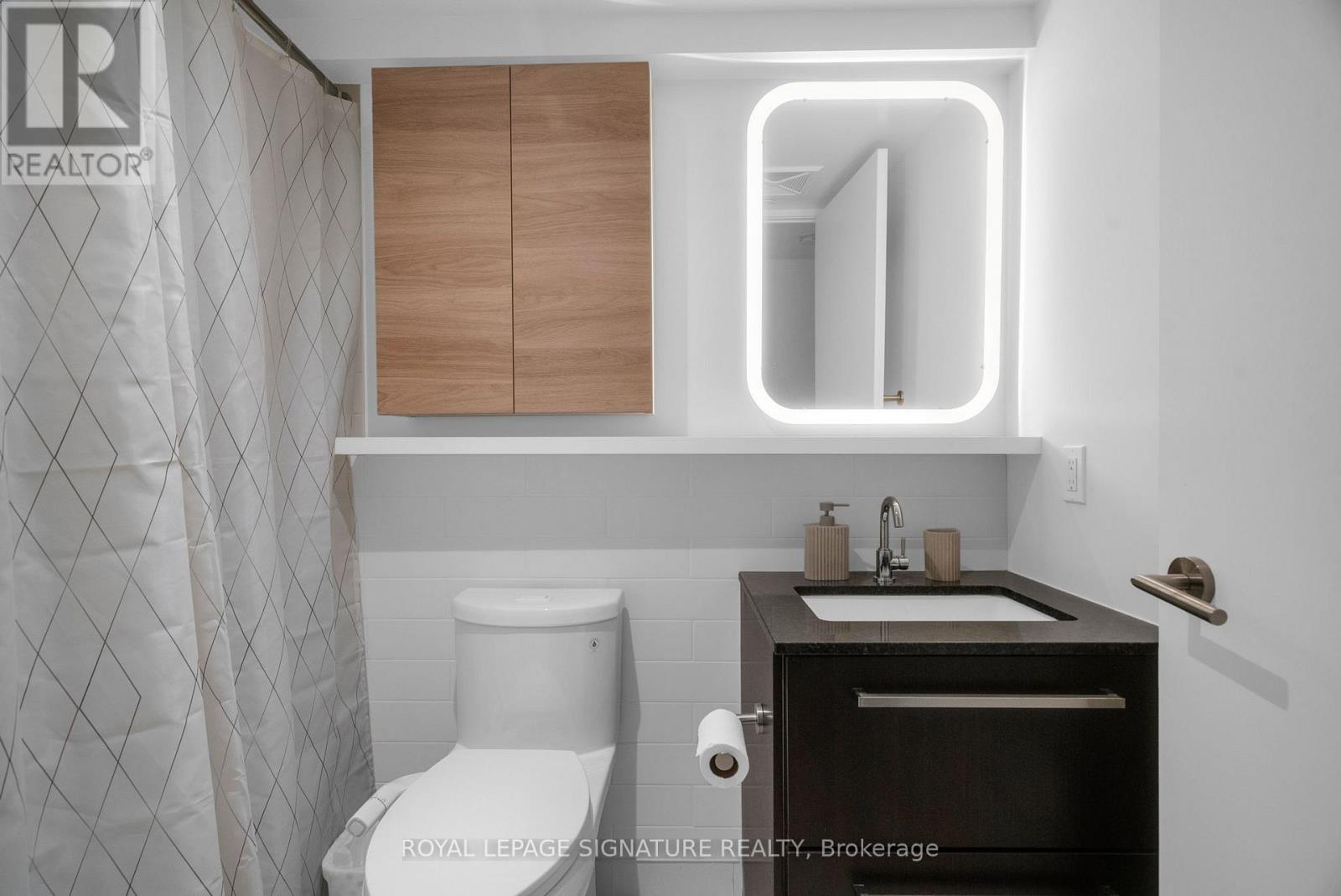 8 - 106 Varna Drive, Toronto (englemount-lawrence), Ontario