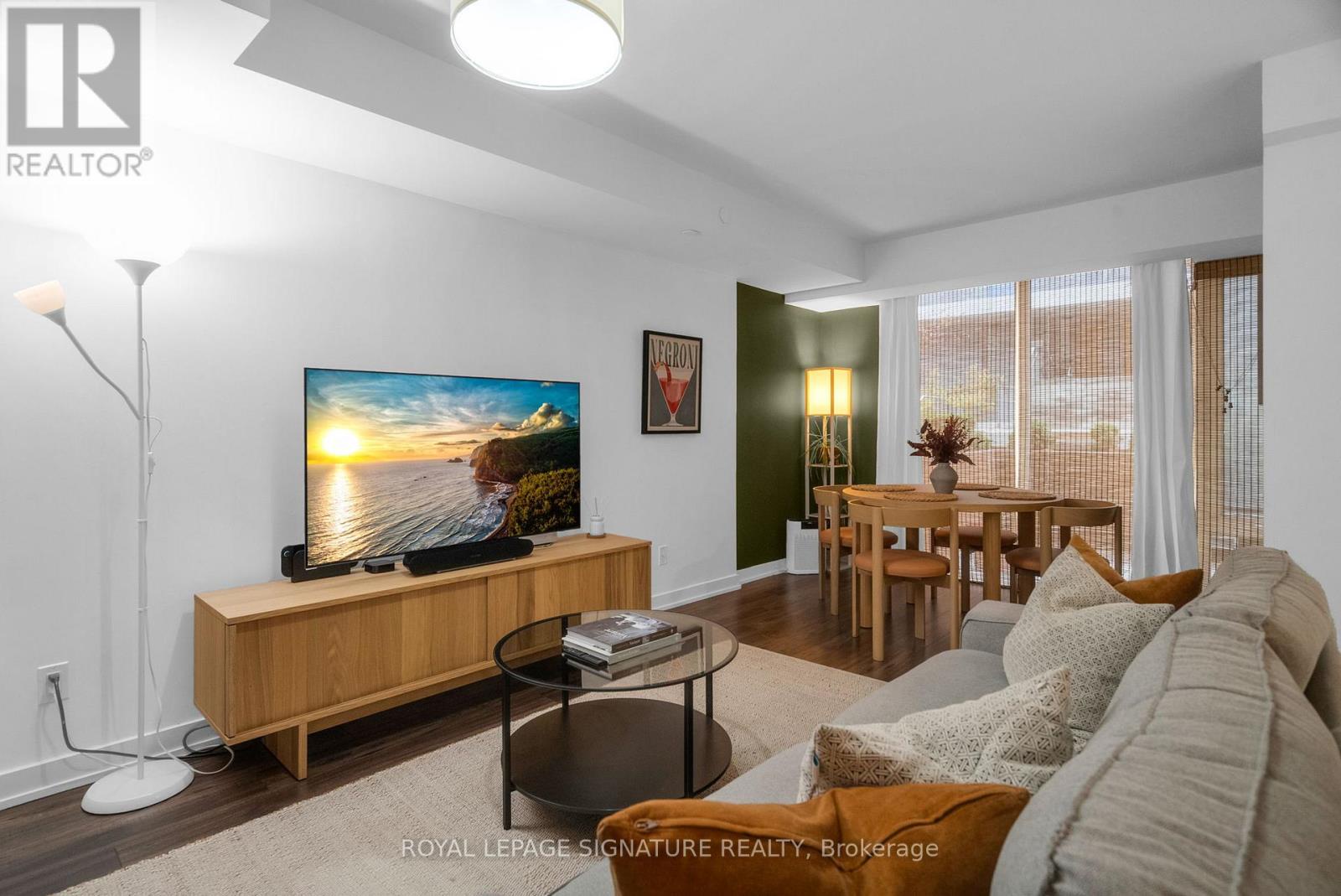 8 - 106 Varna Drive, Toronto (englemount-lawrence), Ontario