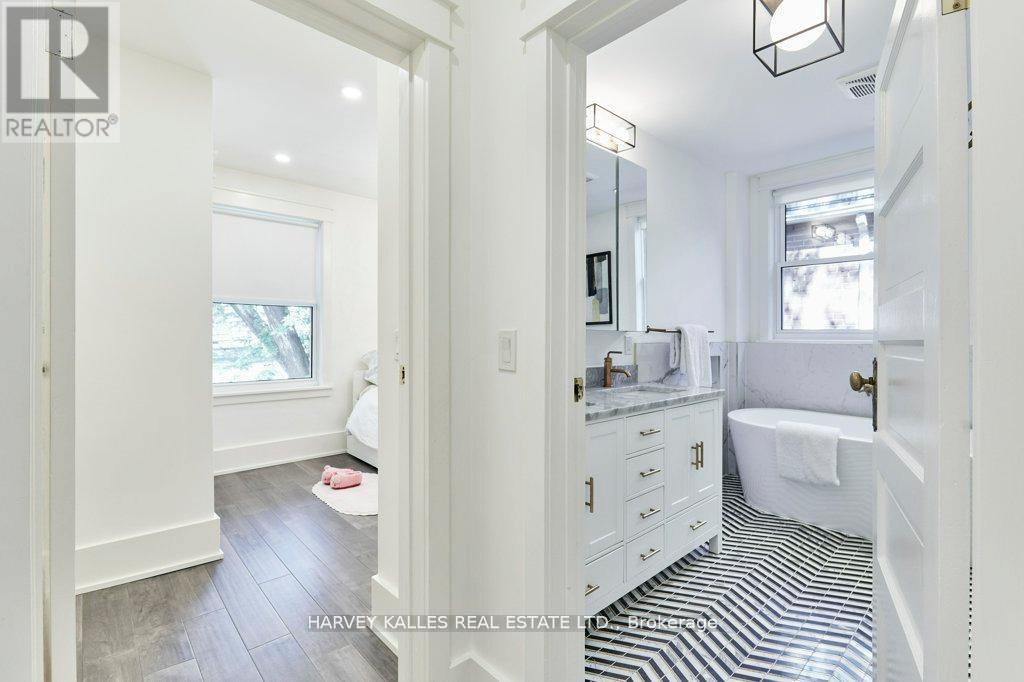 96 Balmoral Avenue, Toronto (yonge-st. Clair), Ontario