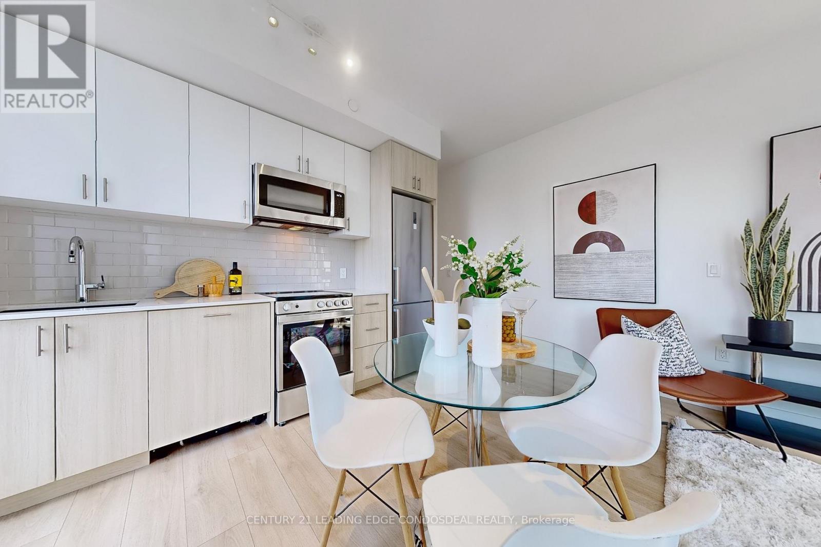 213 - 1195 The Queensway, Toronto (islington-city Centre West), Ontario