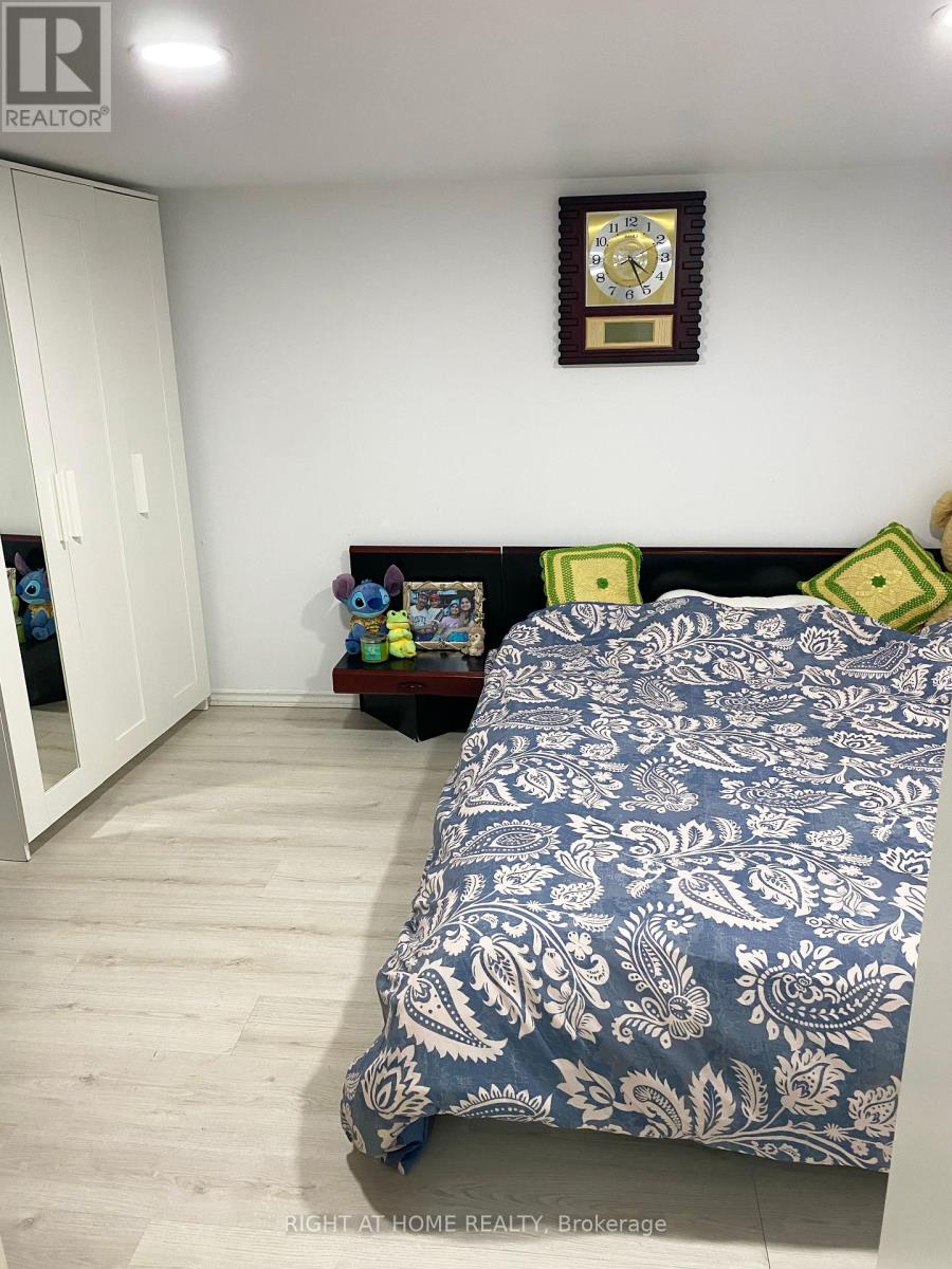 42 Yardley Avenue, Toronto (o'connor-parkview), Ontario