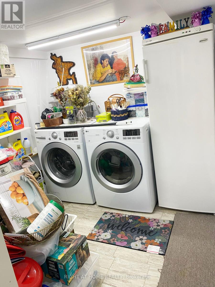 42 Yardley Avenue, Toronto (o'connor-parkview), Ontario