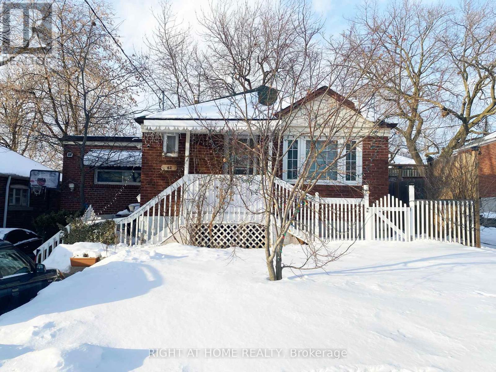 42 Yardley Avenue, Toronto (o'connor-parkview), Ontario