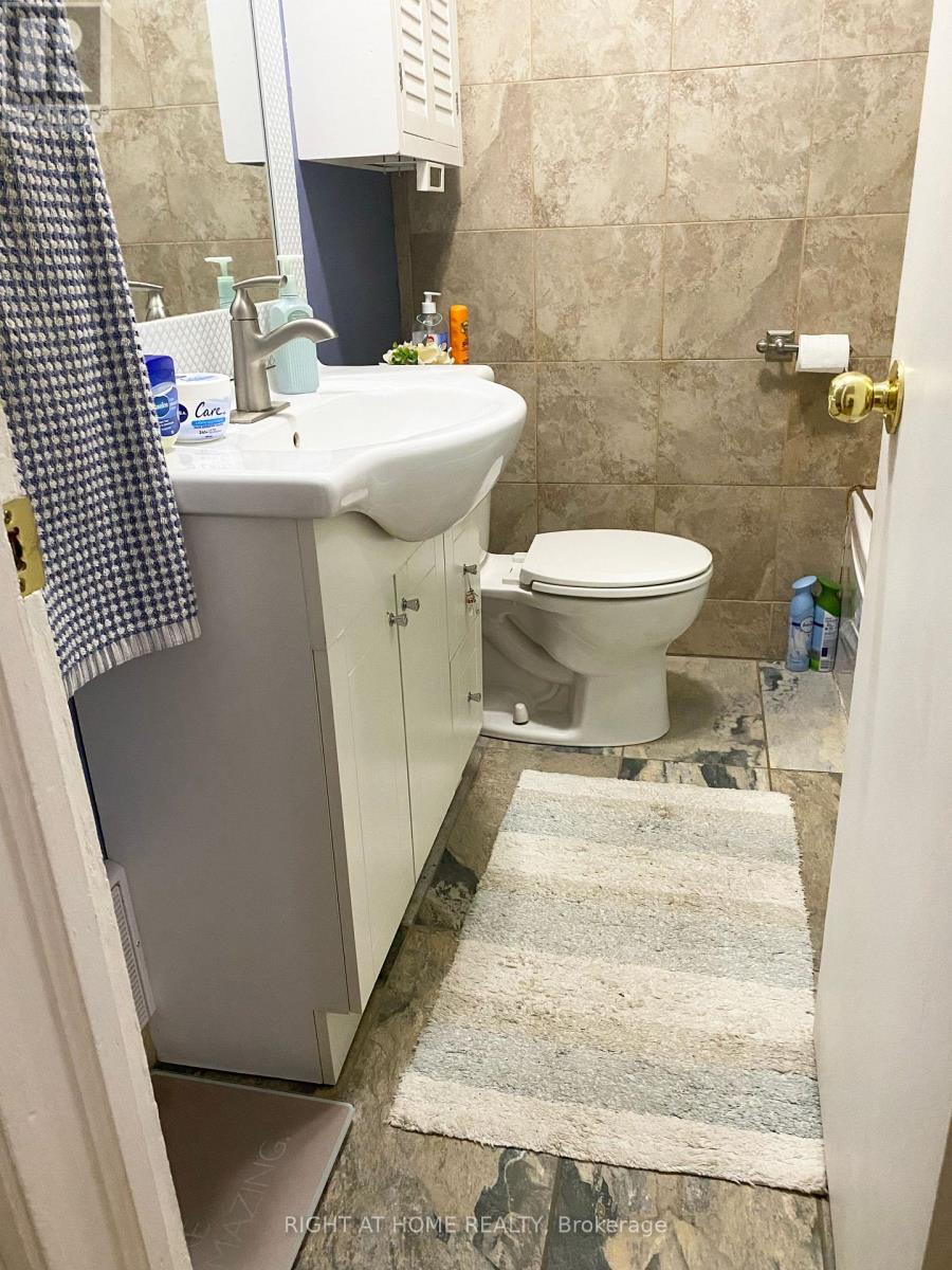 42 Yardley Avenue, Toronto (o'connor-parkview), Ontario