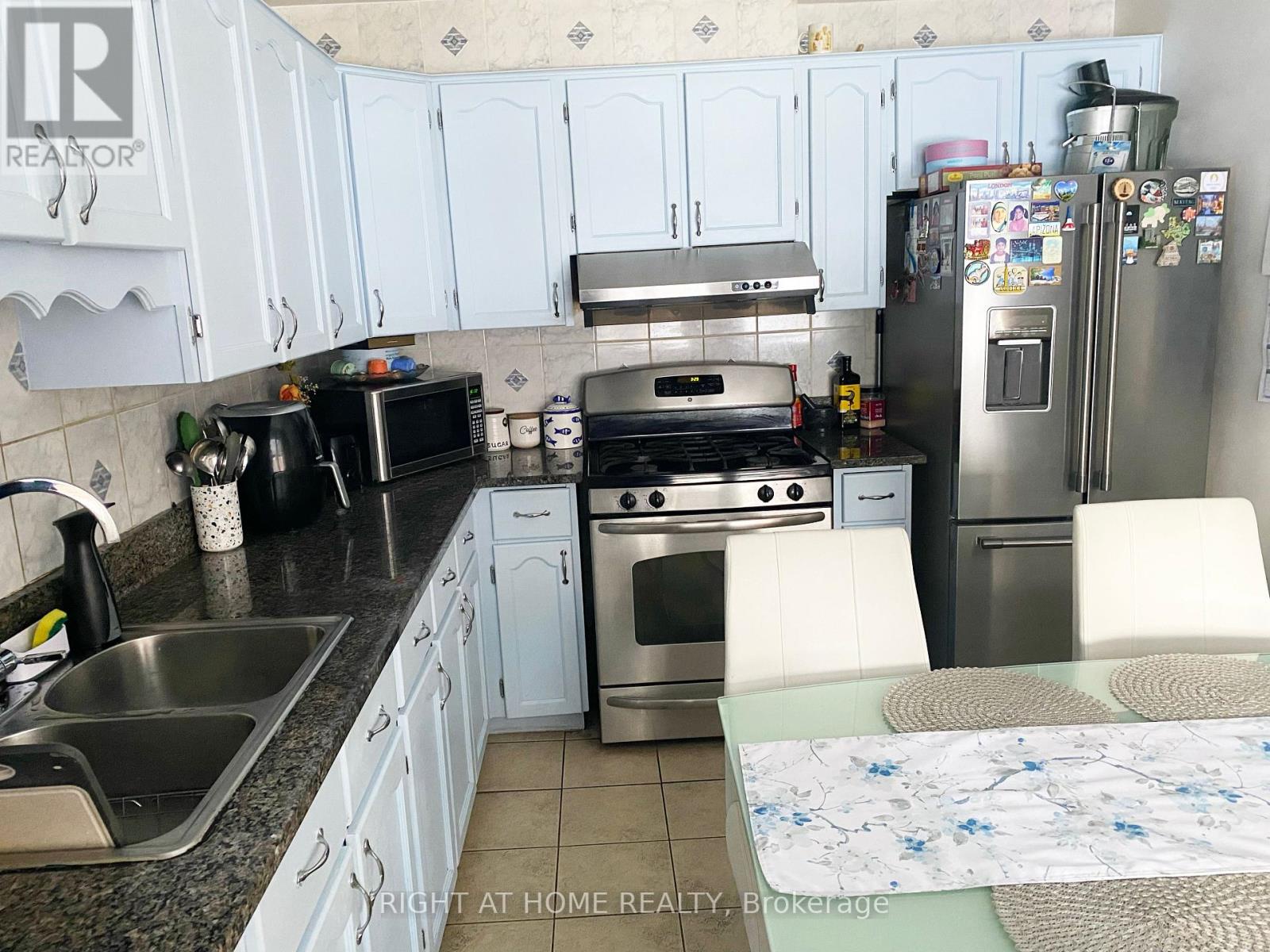 42 Yardley Avenue, Toronto (o'connor-parkview), Ontario