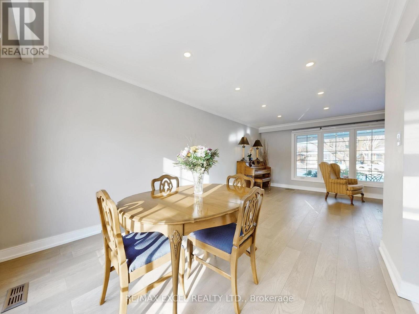 211 The Westway, Toronto (willowridge-martingrove-richview), Ontario