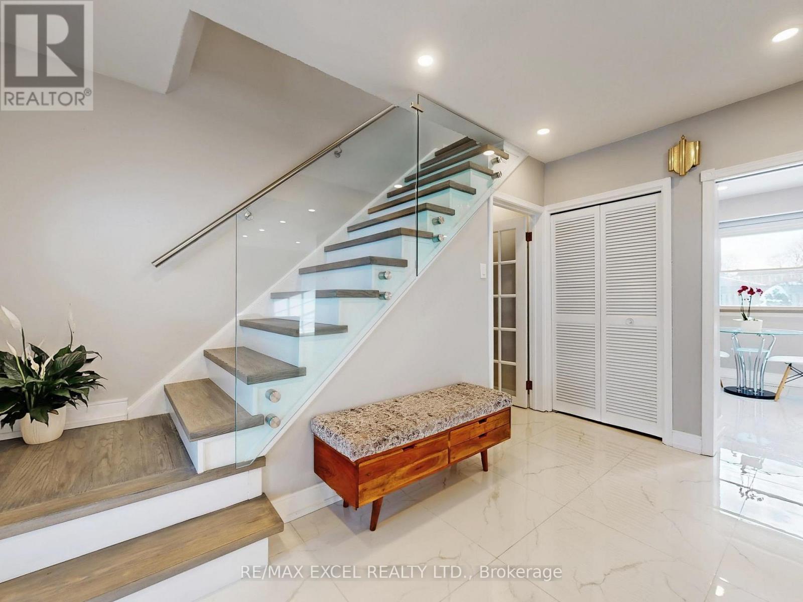 211 The Westway, Toronto (willowridge-martingrove-richview), Ontario