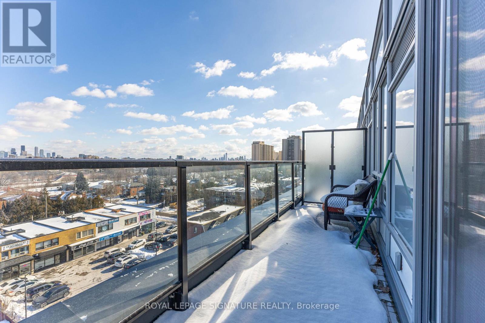 813 - 556 Marlee Avenue, Toronto (yorkdale-glen Park), Ontario