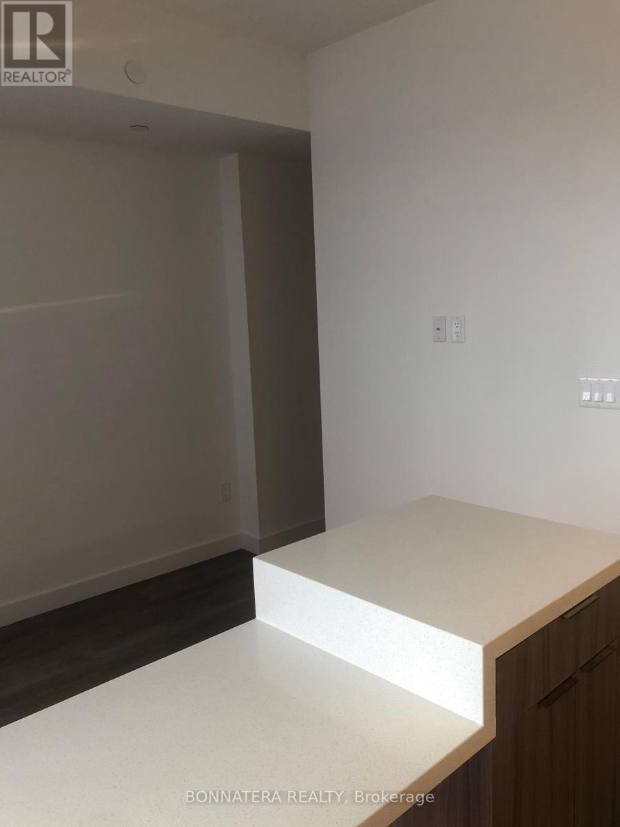 1103 - 215 Queen Street W, Toronto (waterfront Communities), Ontario