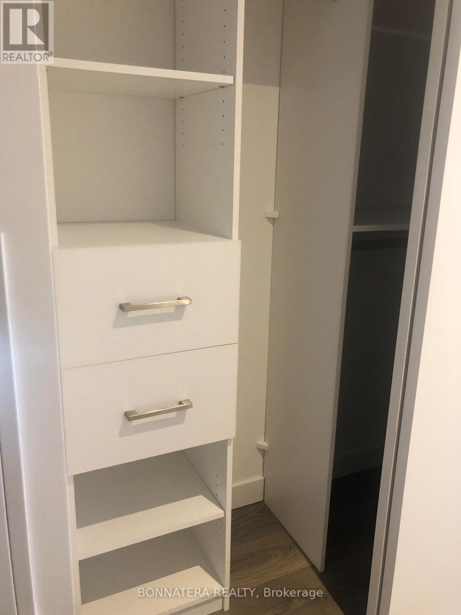 1103 - 215 Queen Street W, Toronto (waterfront Communities), Ontario