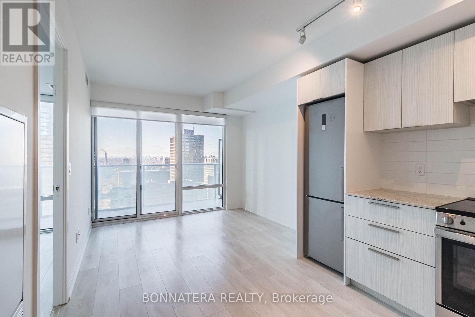 2113 - 501 Yonge Street, Toronto (church-yonge Corridor), Ontario