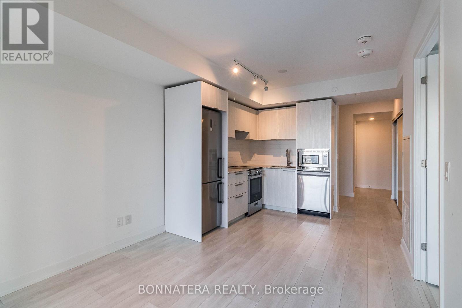 2113 - 501 Yonge Street, Toronto (church-yonge Corridor), Ontario