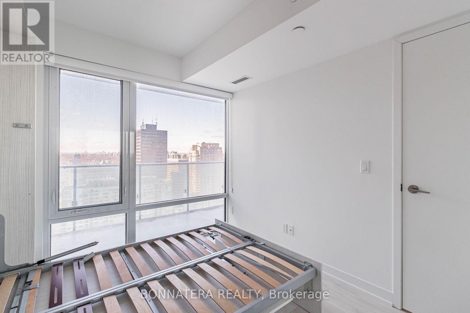 2113 - 501 Yonge Street, Toronto (church-yonge Corridor), Ontario