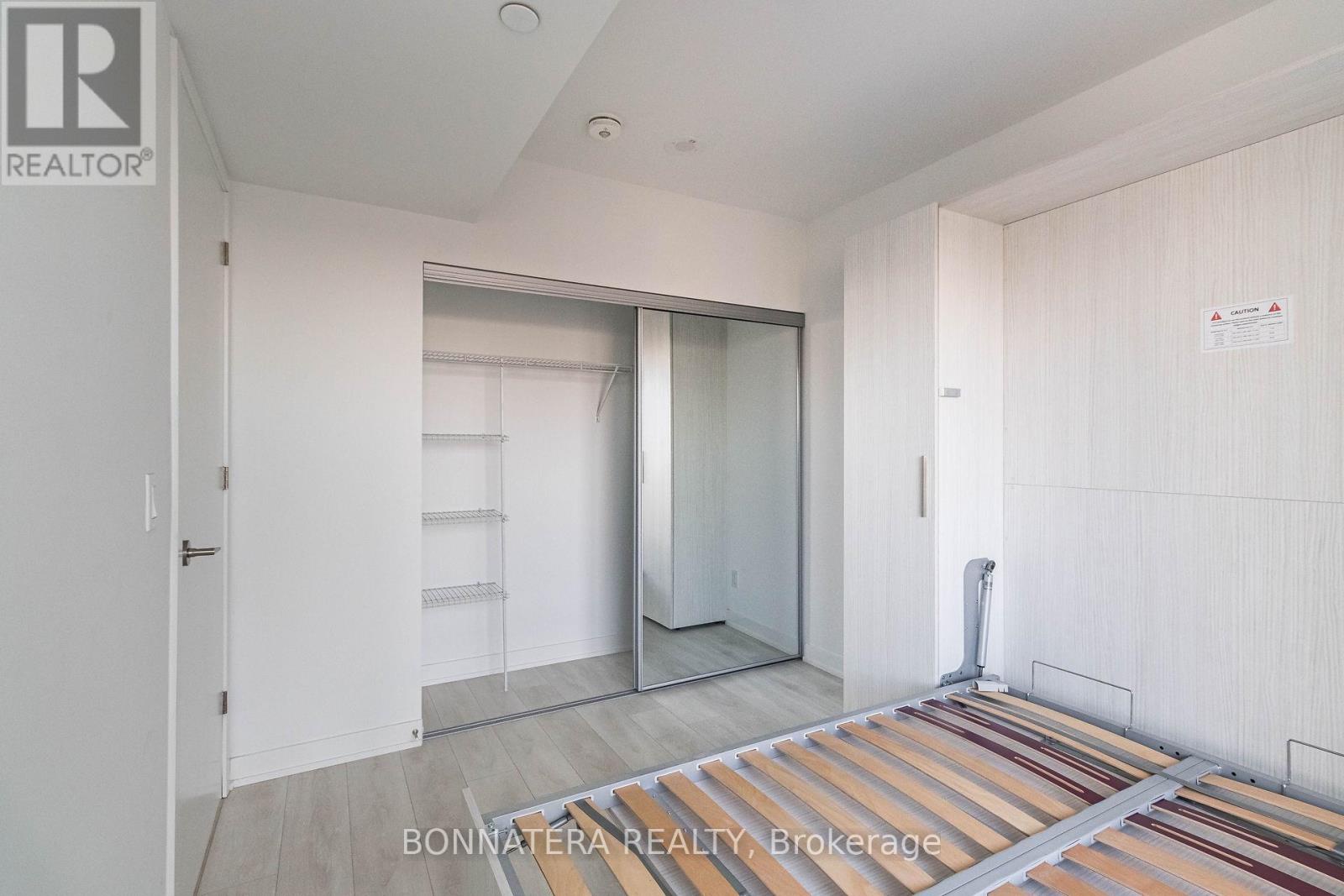 2113 - 501 Yonge Street, Toronto (church-yonge Corridor), Ontario