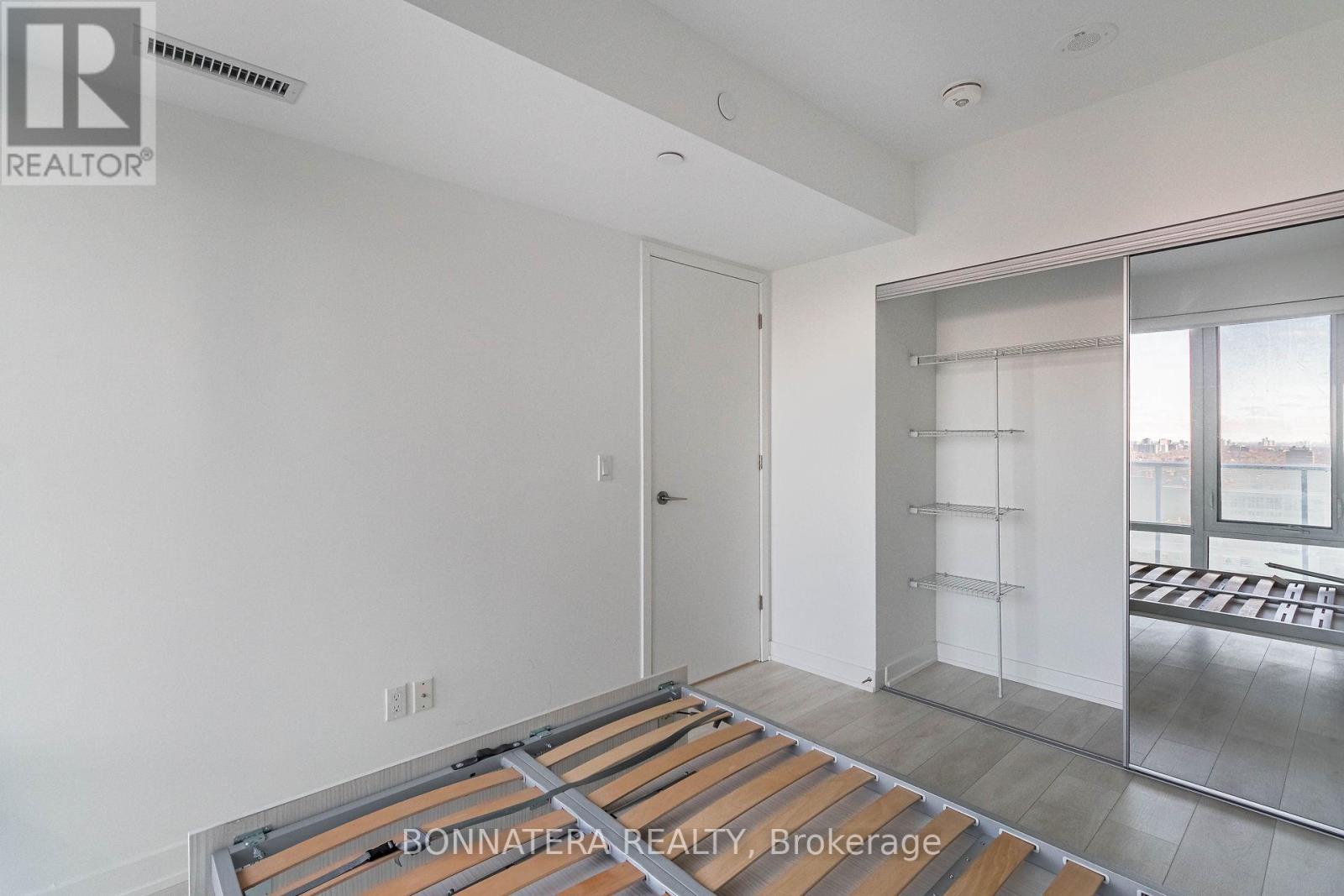 2113 - 501 Yonge Street, Toronto (church-yonge Corridor), Ontario