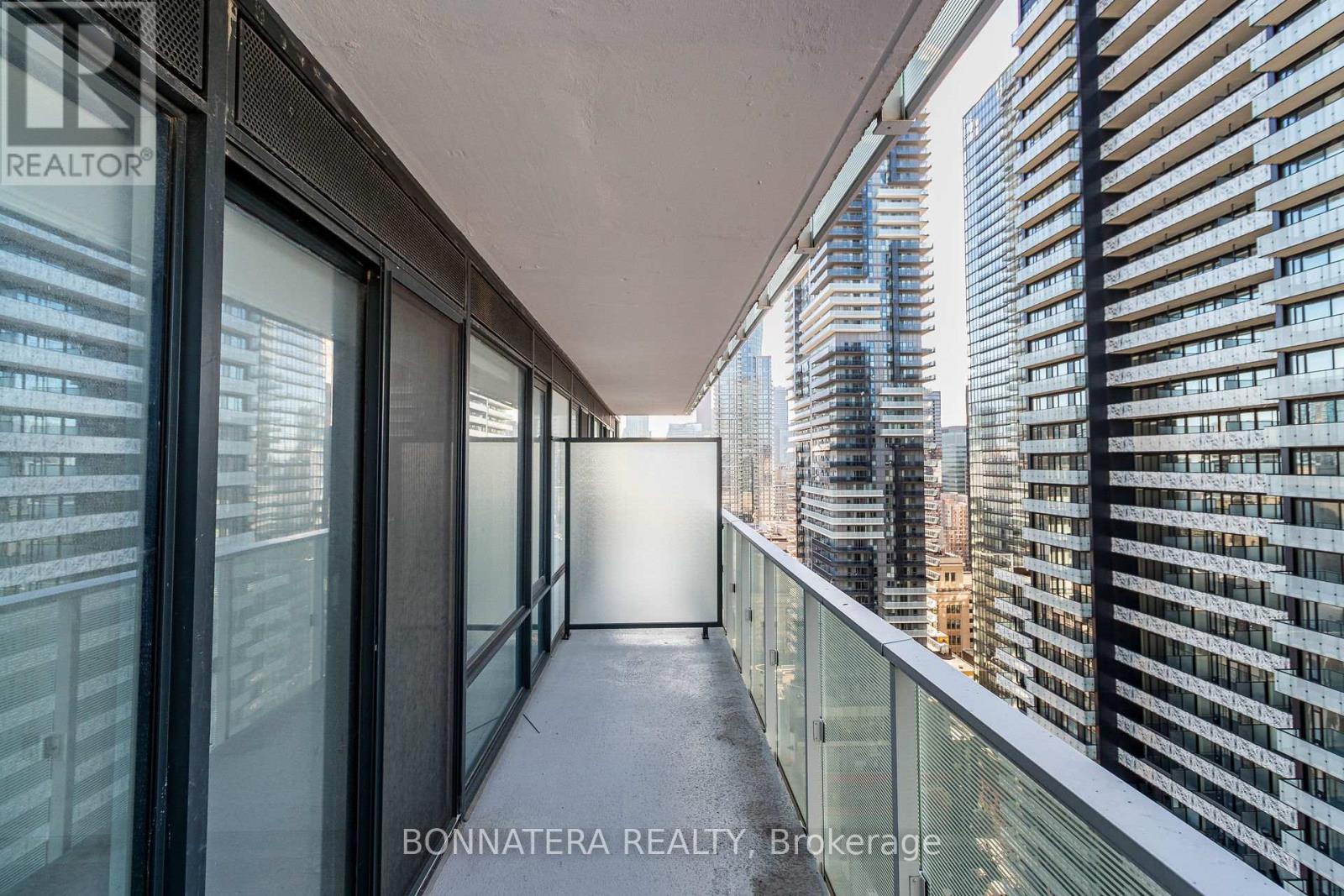 2113 - 501 Yonge Street, Toronto (church-yonge Corridor), Ontario