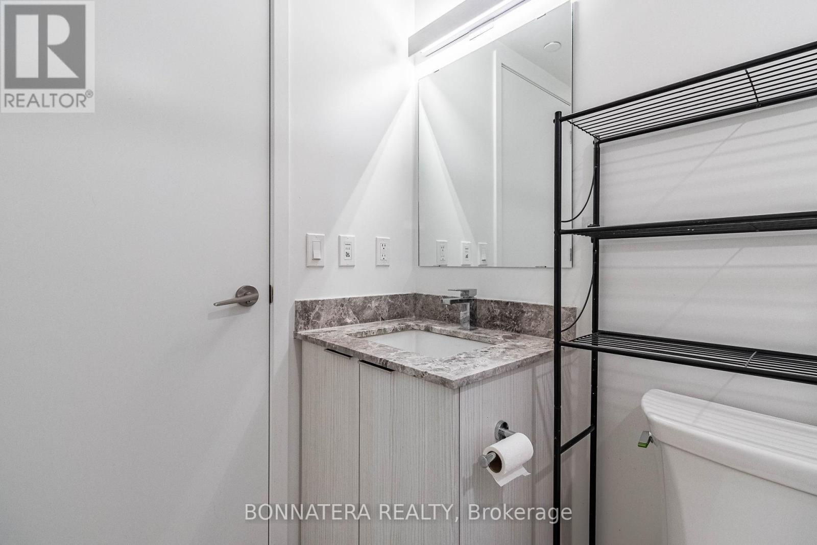 2113 - 501 Yonge Street, Toronto (church-yonge Corridor), Ontario